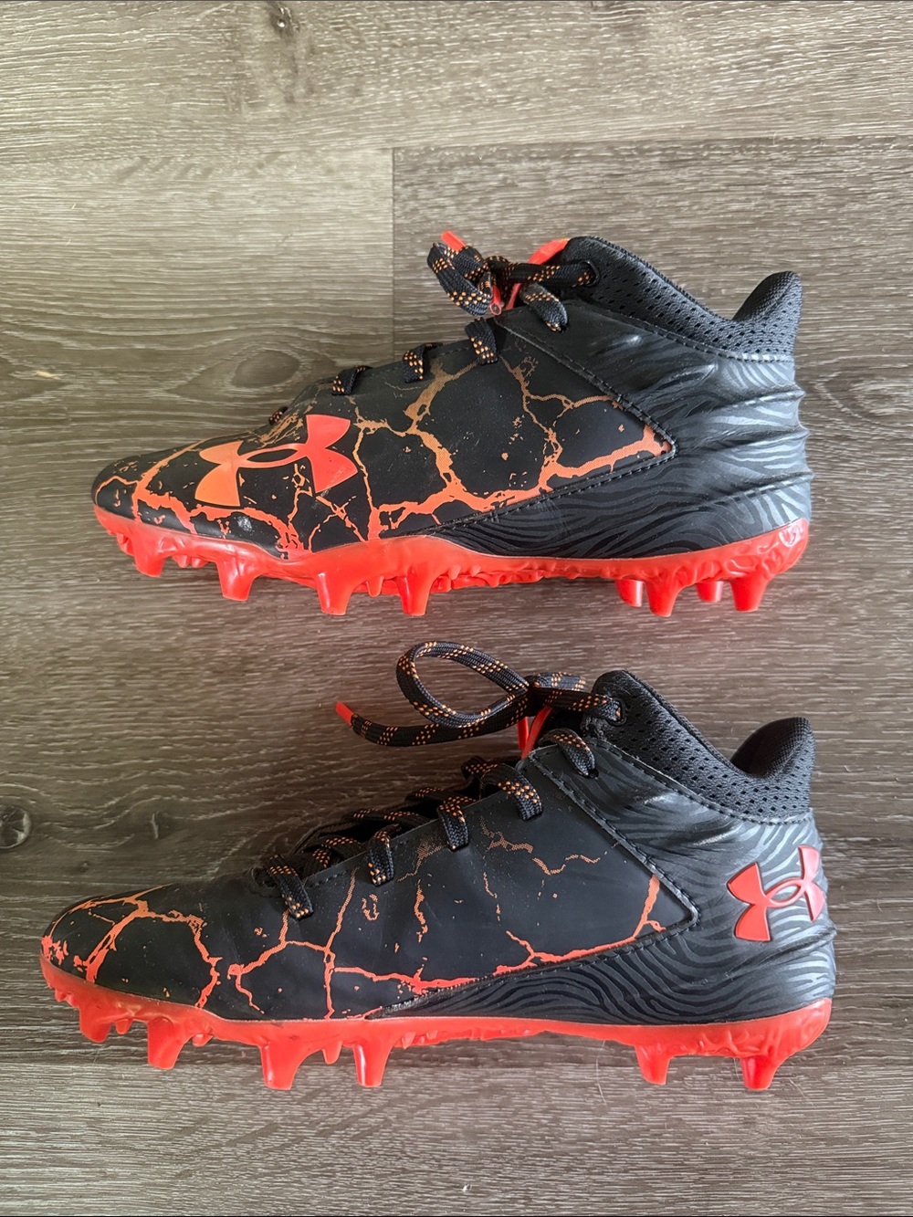 Under Armour Spotlight Franchise 4 RM Jr football cleats, size 5Y - Picture 3 of 7